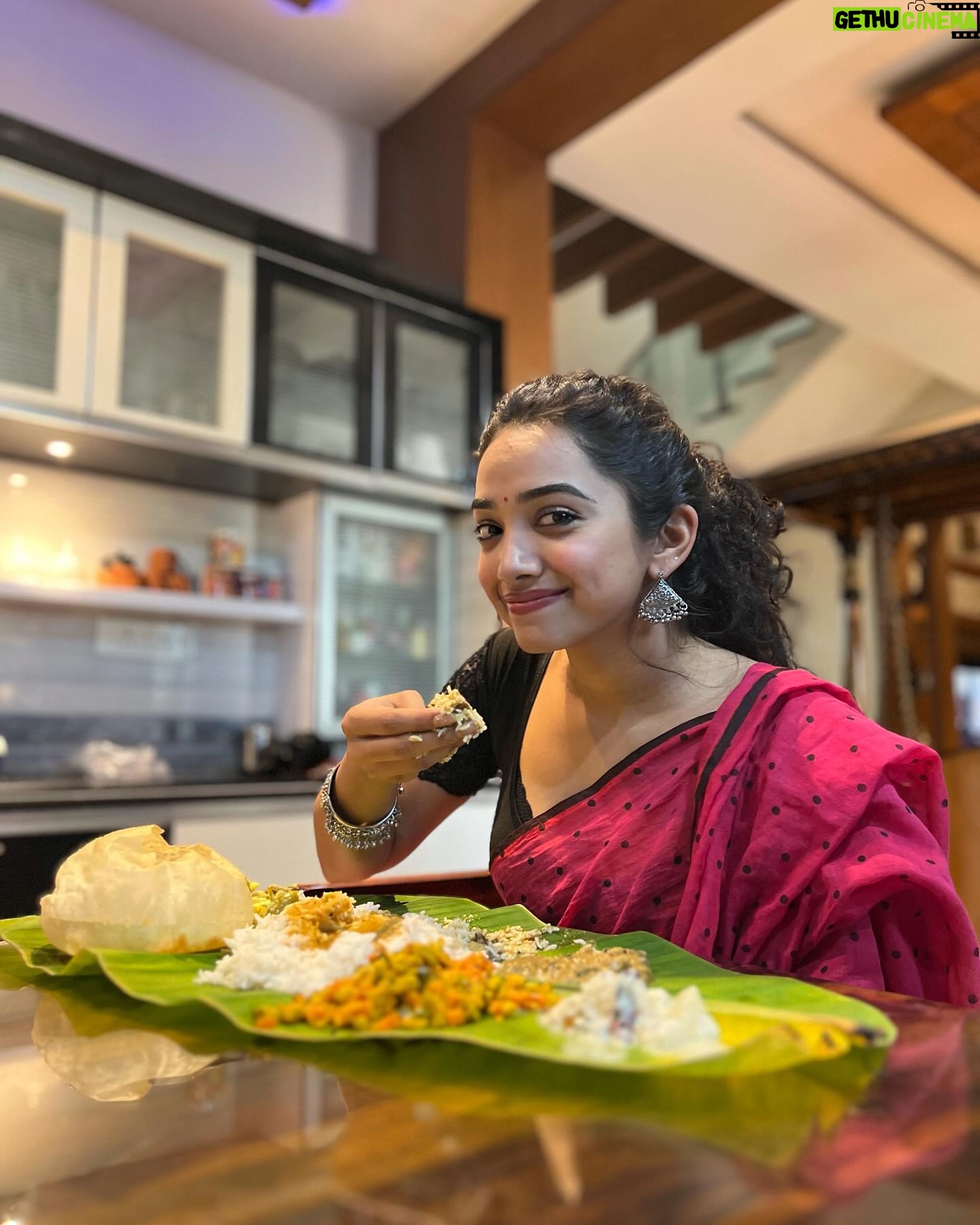 Saanve Megghana - 44.1K Likes - Happy Vishu 🫂🌸
I LOVE SADHYA! @malavika.nambiar mom makes amazinggggggg!
.
.
.
Pc : @malavika.nambiar and @vamsipujit
.
.
.
#newyear #malayalam #foodie #pink #festival