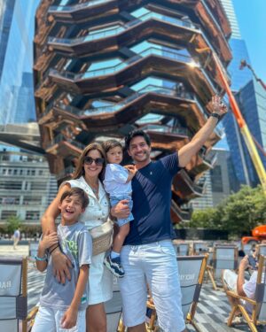 Sabrina Seara Instagram - Les cuento q Maxi ama New York, y nos pidió de regalo por haber pasado su año con buenas notas llevarlo hasta allá. La pasamos increíble sin olvidar q nuestro corazón sigue en Venezuela 🇻🇪 y pendientes de todo lo q está pasando. Family trip ❤️