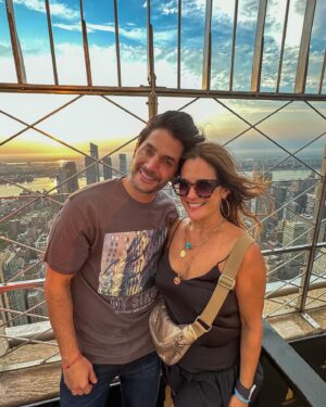 Sabrina Seara Instagram - Les cuento q Maxi ama New York, y nos pidió de regalo por haber pasado su año con buenas notas llevarlo hasta allá. La pasamos increíble sin olvidar q nuestro corazón sigue en Venezuela 🇻🇪 y pendientes de todo lo q está pasando. Family trip ❤️