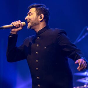 Sachin Sanghvi Instagram - #Sydney u were a dream to perform for !! 
From dancing and singing together to tears and that magical connection ! #grateful 
Will not be able to describe my overwhelming emotions !
#sjlive #australia
@Kat_entertainment_ jaimin0202 @jigarsaraiya @sachinjigar @aslidivyakumar @charusemwal
Pic courtesy : Vir Kothari