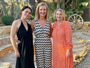 Sadie Frost Instagram - A week full of movement, meditation, delicious healthy food and making beautiful connections with these lovely people. Thank @amcharahealth for letting us host our retreat with you and to all your amazing chefs, naturopaths and masseuses, such a great team!

Thanks sis @sadielizafrost for being the yin to my yang.

And a HUGE thank you to everyone who joined our retreat. @diannebuswell @joe_sugg @yasminmillsofficial @karenbishko @jillian.jorgensen.1 @katherine.grout @tangrystangry @kristinhjellegjerde @rosebudflowers_crowthorne @thehealth_space @mia.grout #Rebecca, #Sarah, #Mary,🫶🫶

Join us on our next retreat.
November 8th-11th arrive 7th leave on 12th (you are welcome to longer 🫶☀️
Please contact @amcharahealth for more details 

#retreat #connection #health #yoga #meditaion #newfriends #metime #happiness