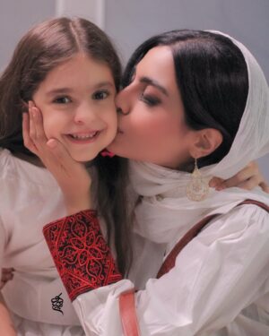 Sahra Asadollahi Instagram - نفس تو جون منی. 
بازیگر درخشان
تو بازی میکنی من میمیرم برات

نمايش « بُرِش » ( کات ) با بازی آرش عدل‌پرور و صحرا اسدالهی و نفس جافری به درخواست مخاطبان عزیز در تماشاخانه هیلاج در مرکز شهر نیز به روی صحنه می رود.
 
پیش فروش بلیت اجراهای نمایش در سالن تئاتر هیلاج یکشنبه ساعت ۱۲ در سایت tiwall.com آغاز شد.

بازیگران :
آرش عدل پرور و صحرا اسدالهی
نفس جافری

با صدای : آرش و‌ مسیح

کارگردان : سعید دشتی
تهیه کننده : احسان امیری ، پوریا رستمی
مجری طرح : مسعود سقلاطون نیا

مشاور پروژه : روزبه معینی
مدیر پروژه : رامین معصومیان

مدیرتولید : احمد عباسی
مدیر اجرایی : امیرحسین اکبری
دستیار کارگردان : زاهد برزگر

طراح گرافیک و‌ تیزر : محمد صادق زرجویان

saeeddashti
@arashap_music
@sahra_asadolahi
@nafas.jaferi
@ehsan_amirii
@poorya__rostami
@soghlatunia
@zarjooyan 
@amiir_hosseiin_____
@hilajfilmschool

#آرش_عدل_پرور
#صحرا_اسدالهی
#تئاتر
#سعید_دشتی 
#نمایش
#موسیقی
#موزیک
#خواننده
Clothes:@saghar.monajjemi
