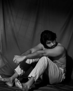 Sai Ronak Instagram - Staying away from colourful chaos..

Photography :@lensxstories 

Assisted by :@adityasinghrajput_gallery