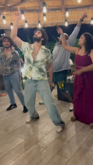 Sai Ronak Instagram - @hydance.in team at parties be like… 😎

My stars @priyankadembla_ @scarface.j1 @yogiraj_singh06 killing it and we missed you @suhasbharatwaj