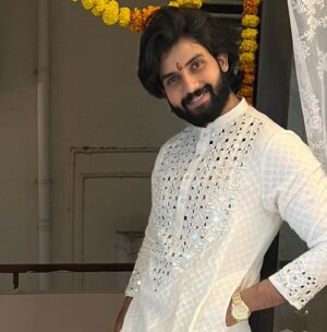 Sai Ronak Instagram - Happy Diwali 🪔 
Outfit by @labelaham