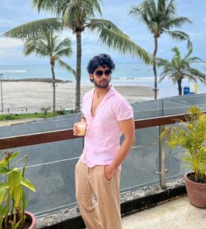 Sai Ronak Instagram - Sip and do haahhhhh!!!! 🩷 😎