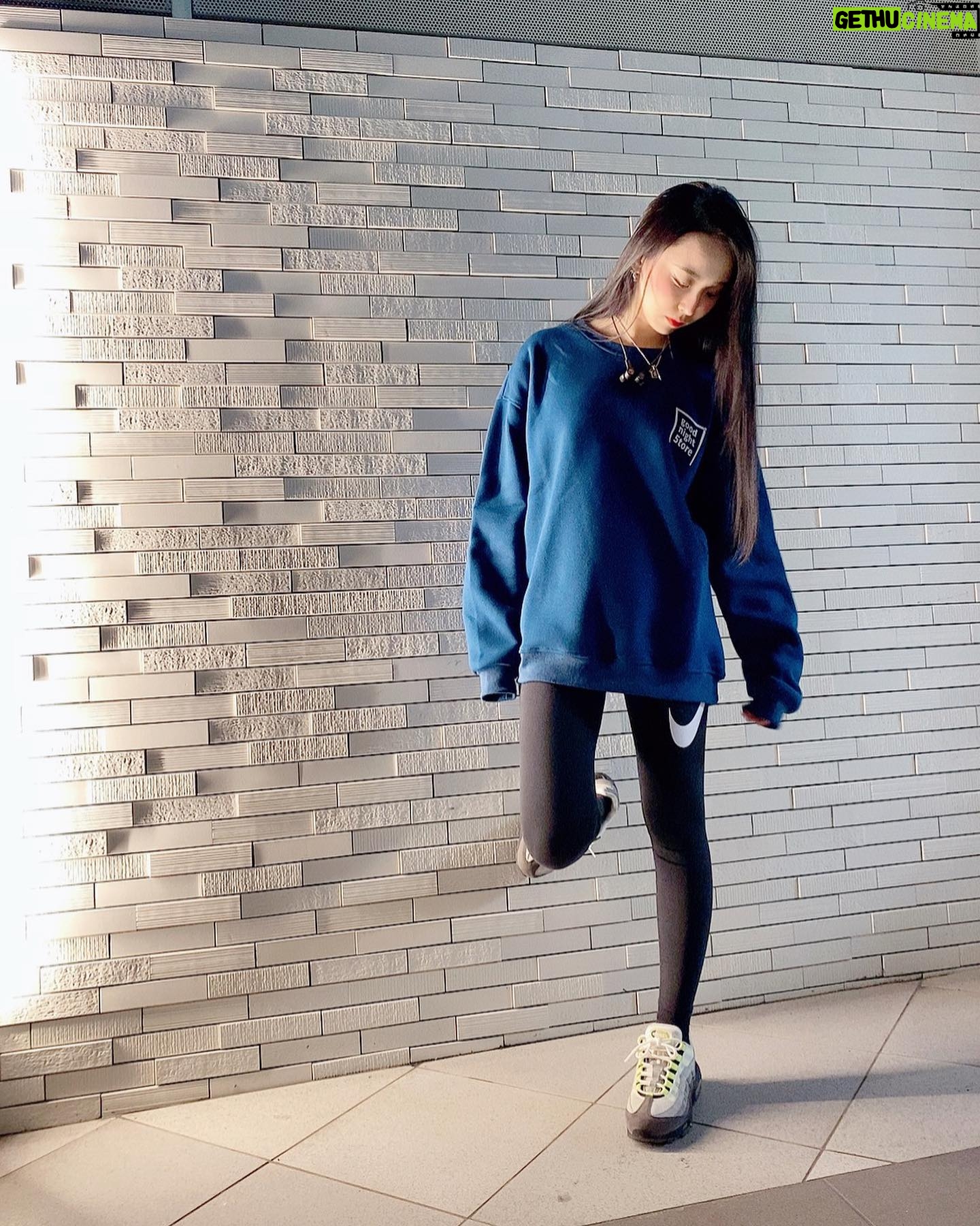 Saiki Atsumi - 7.4K Likes -
#ootd
#bandmaid
#saiki