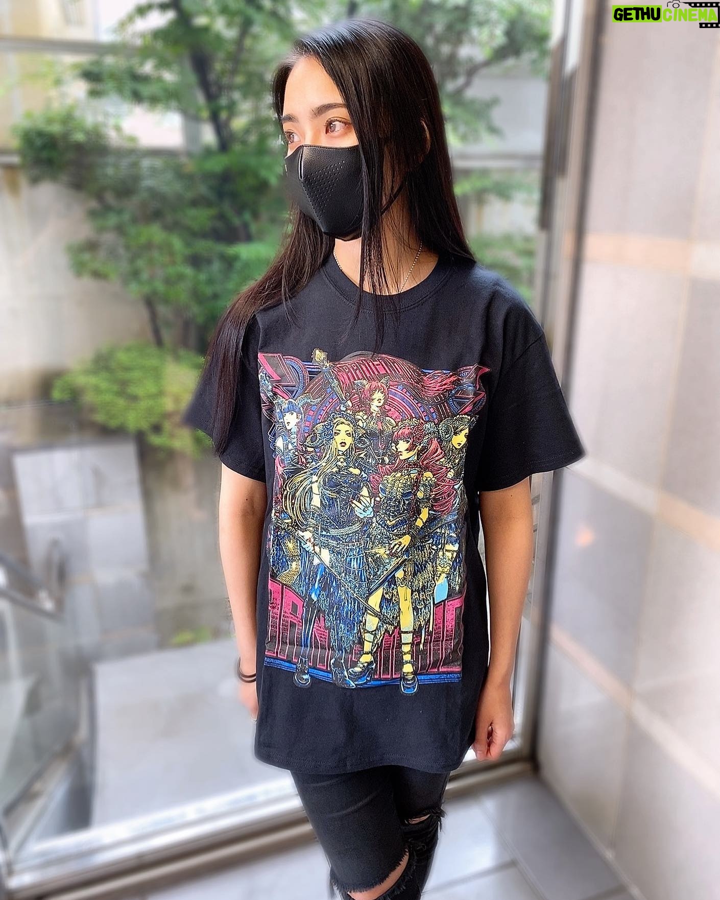 Saiki Atsumi - 7K Likes -
@bandmaid.jp × ISANA KAGAMI ZEPP-T
海外オンラインストア限定カラー
EXCLUSIVE for INTERNATIONAL SHOP
Mサイズ着てみました
#bandmaid
#saiki