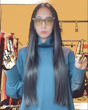 Saiki Atsumi Instagram - ﻿
﻿
トリートメントしたばかりの艶々なロングヘアを自慢したかったみたいで写真撮ってました﻿
(約2週間前の出来事です)﻿
﻿
﻿
あと…あの…さすがに髪…長すぎか？﻿
﻿
位置はね﻿
写真のように前にすると「おへそ」後ろにすると「腰」ですけど﻿
長すぎか？﻿
﻿
﻿
すっごいどうでもいいと思うけど意見をくれないとさいちゃん困るなぁ…﻿
困っちゃうなー﻿
きっと意見をくれるはずだなー。きっとなー﻿
ね？﻿
﻿
﻿
#bandmaid﻿
#saiki