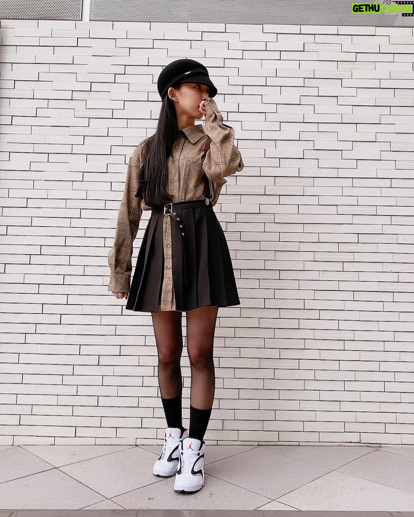 Saiki Atsumi - 6.5K Likes -
久しぶりに可愛らしい感じ、のつもり。
#ootd
#bandmaid
#saiki