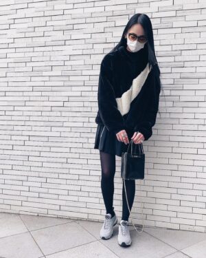 Saiki Atsumi Instagram - ﻿
﻿
﻿
アウターもワンピースもスニーカーも #nike だった #ootd です﻿
#ootd を載せるのお久しぶりです﻿
﻿
﻿
毎日お洋服は着ているのに写真をなかなか撮らないねぇ…﻿
見てもらいたい可愛いお洋服沢山あるのにぃ…﻿
﻿
﻿
@yelloshoes_official の可愛いお鞄がとても使いやすい👽🌪✨﻿
﻿
#bandmaid﻿
#saiki﻿