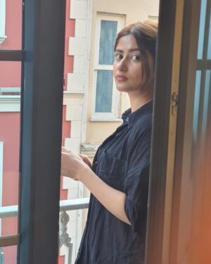 Sajal Ali Instagram - Few shades that capture the many layers of my journey. 
Many more to explore I guess !!! 🖤