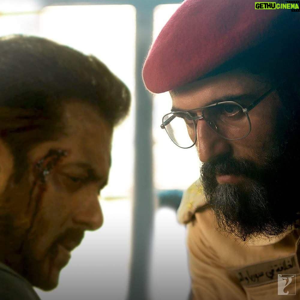 Sajjad Delafrooz - 8.2K Likes - 3 Years of Tiger Zinda Hai...
"Tiger Dum Hai Toh Rok Le"
What is your favorite dialogue?
.
.
@beingsalmankhan @aliabbaszafar @shanoosharmarahihai @katrinakaif @yrf
.
#beingsalmankhan #salmankhan #katrinakaif #aliabbaszafar #shanoosharma #Sajjaddelafrooz #tigerzindahai #3yearsoftigerzindahai #actor #bollywoodmovies #bollywood #mumbai
#ŲØŲ§Ų²ŪŚÆŲ± #Ų³Ų¬Ų§ŲÆ_ŲÆŁ_Ų§ŁŲ±ŁŲ² #Ų³Ų¬Ų§ŲÆ #ŲØŲ§Ų²ŪŚÆŲ±Ų§Ł
#ŲØŲ§ŁŪŁŁŲÆ
#India