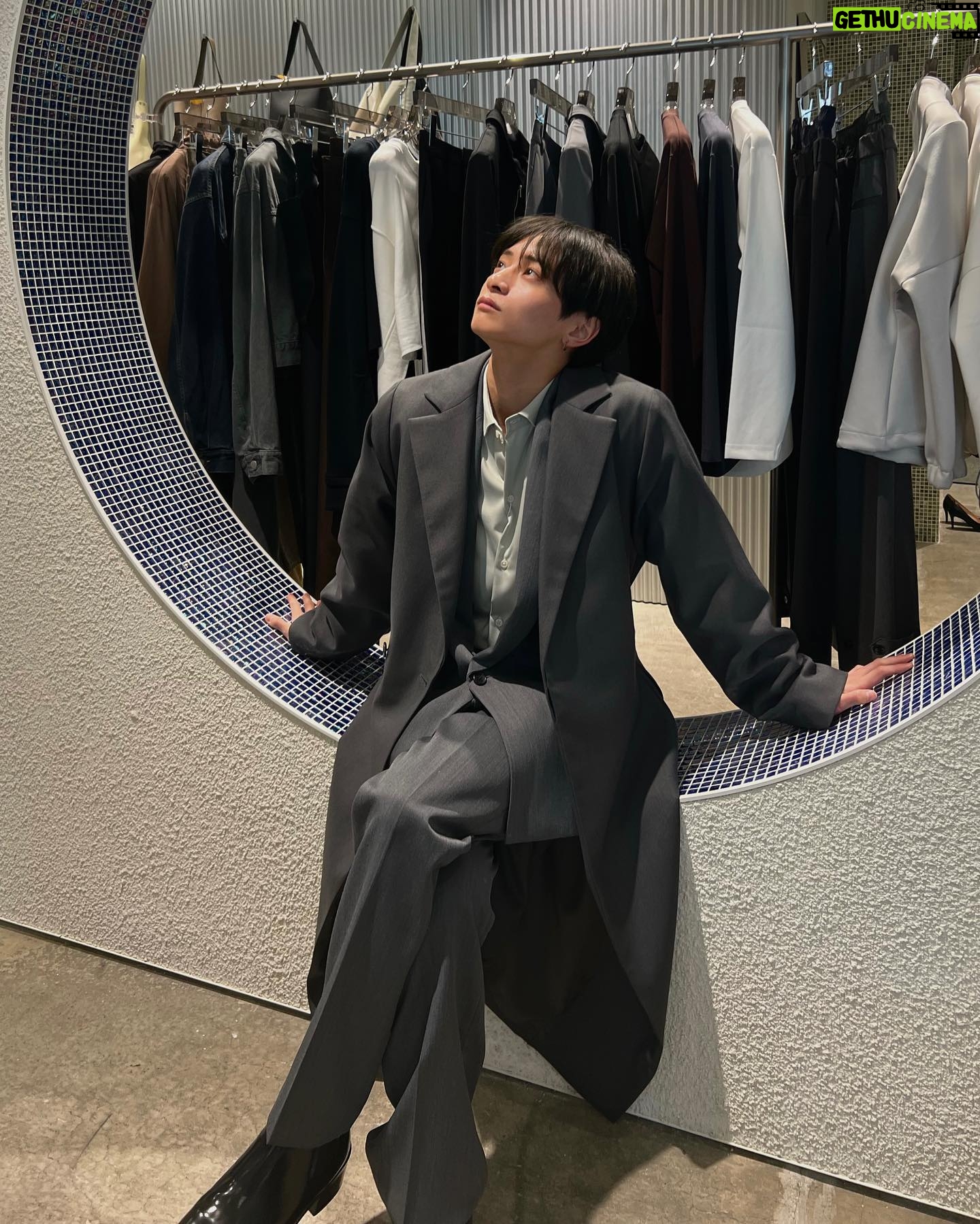 Sakai Sho - 3 Likes - Lui’s(ルイス)
2023 Autumn / Winter 展示会
@luis_official___
#PR