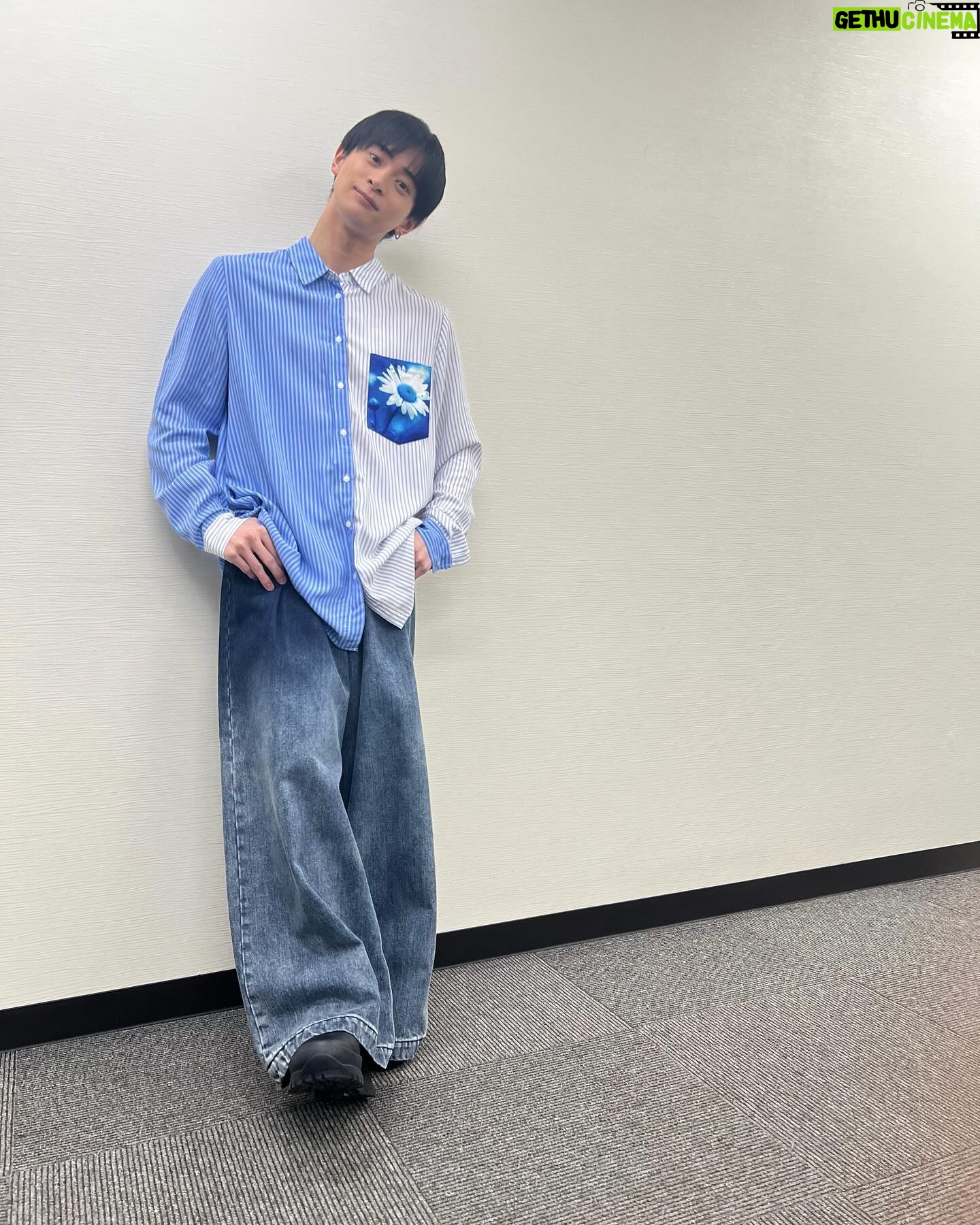 Sakai Sho - 3 Likes - 佐藤瑠雅 1st写真集ファン感謝イベント
ゲストとして参加させていただきました!
撮影が終わってもこーやって会えることが本当に嬉しい!
ありがとう!!
ファンの皆様ともお会いできてとても嬉しかったです!
