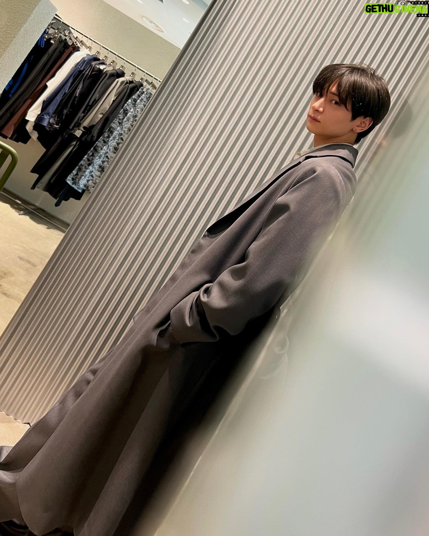 Sakai Sho - 3 Likes - Lui’s(ルイス)
2023 Autumn / Winter 展示会
@luis_official___
#PR