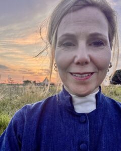 Actress Sally Phillips HD Instagram Photos and Wallpapers August 2024