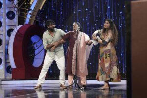 Salma Arun Instagram - Catch us on Start music season 5
On Sunday @8 pm 
30th June 

#startmusic #vijaytelevision #siragadikkaaasai #sateam