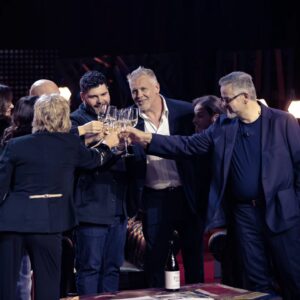 Salvatore Esposito Instagram - #Gomorra10anni è stato un bellissimo viaggio nei ricordi . Lo trovate su @skyitalia e @nowtvit . L'avete già visto ?