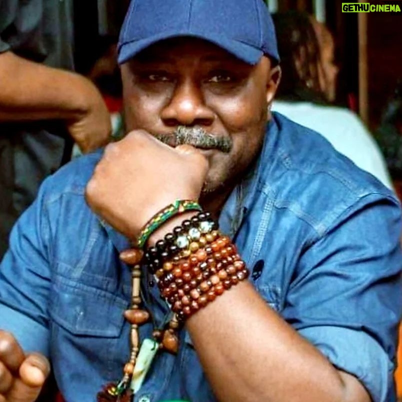 Sam Dede - 3.2K Likes - Easy......like Sunday morning.