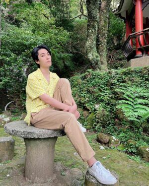 Sam Lin Instagram - 明天開始去練習⋯⋯

《我們練愛吧》
6/9 週五晚間23:00 
#東森綜合台
服裝：@sandroparis
 #SandroTaiwan
