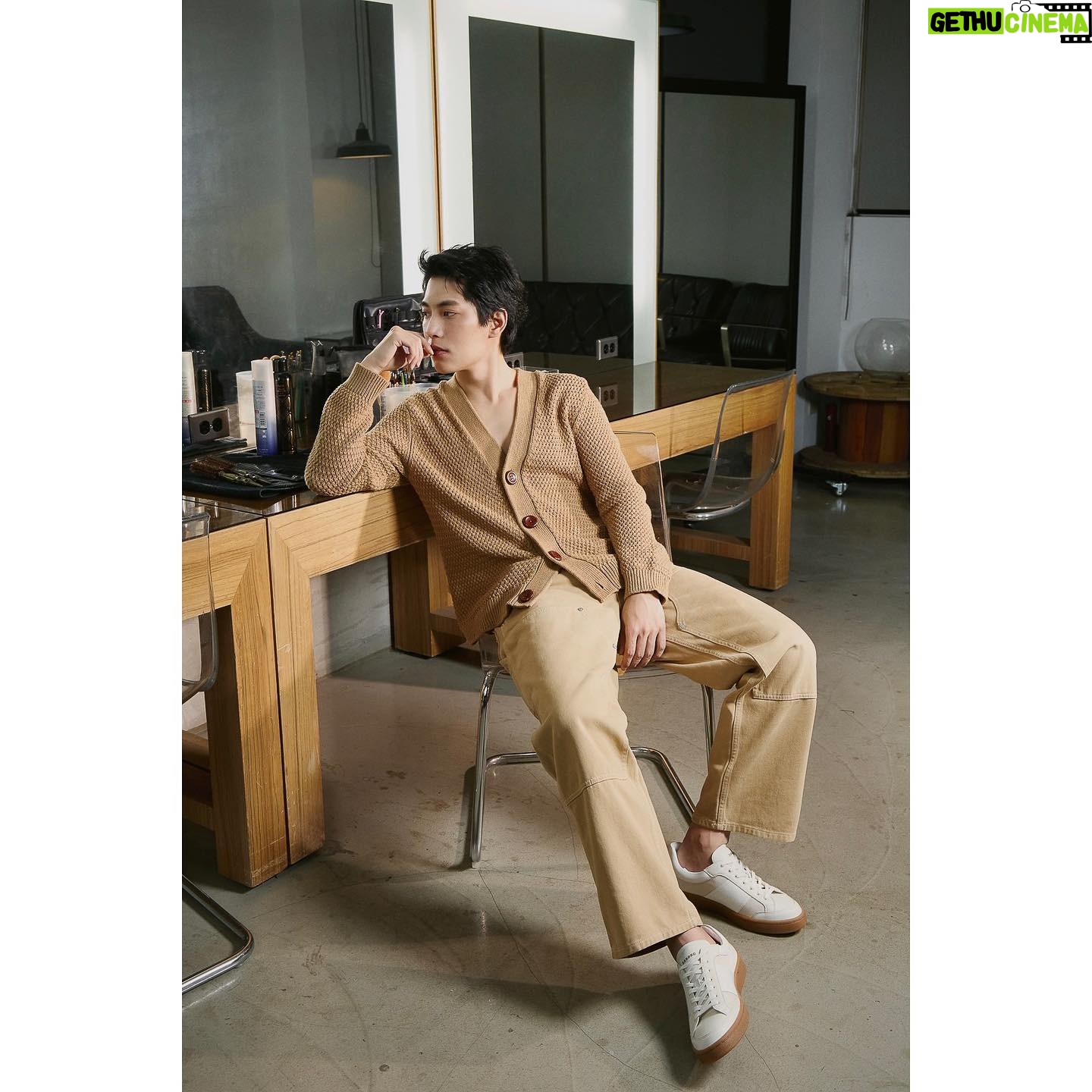 Sam Lin - 22.4K Likes - ęÆäøę¬”ēę¼åŗé½ęÆééčåµęē碰ę
ęåę”äøå人儽儽ę²ę¾±åēŗå·„ä½åēęŗå
ęč»čé©ēęč³Ŗå¾é©åéęåēę
給äŗęäøēØ®č„å³č„é¢ēå®å
Øę
@sandroparis
#sandroparis #springsummer24 #ss24