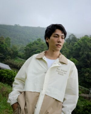 Sam Lin Instagram - 久久沒有下田
來現場勘查一下
順便種種樹
看看美景

👕👖👟@newbalance