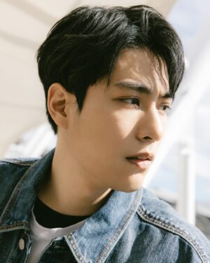 Sam Lin Instagram - 你有心動的時刻嗎？
@evisu_tw
#Evisu #Evisutw
#誰來演戲之圓桌對談