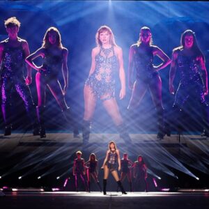 Sam McWilliams Instagram - Gelsenkirchen! 
3 amazing shows🫶🏻
The heart cut outs during lover 💗
The willow balloons 🧙‍♀️
