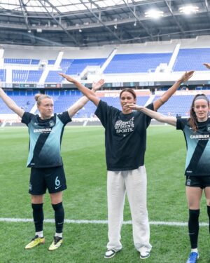 Sam Mewis Instagram - It’s always Good Vibes with the Tower of Power ❤️‍🔥