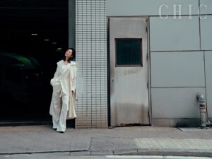 Samantha Ko Instagram - 🌺假日遊走

CHIC ｜July 2024
Make up @littlewhite_makeup 
Hair @zaptang 
Wardrobe @newbottega @givenchy @isseymiyakeofficial
