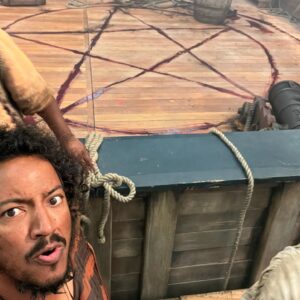 Samba Schutte Instagram - Today’s Set Shoutout: The Cursed Ship☠️ Our prop, set and make up department killed it. Quite literally🖤🏴‍☠️ Sorry graphic content ahead👀
#OurFlagMeansDeath #ofmd #ofmdseason2