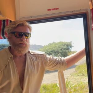 Samba Schutte Instagram - Today’s Crew Shoutout: our charismatic captain @rhysiedarby aka Stede Bonnet🏴‍☠️ Rhys is a true master improviser and master of his craft. Uniquely playful, even doing different characters in his down time☠️ Part 1 cos there’s too many fun moments to share🖤⚔️ 
#OurFlagMeansDeath #ofmdseason2 #ourflagbbc #bts