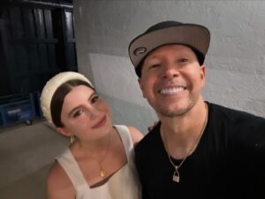 Sami Gayle Instagram - From ride-alongs to sing-alongs, so lucky to call you my Uncle D! @donniewahlberg What a joy to watch you shine in all that you do! A true inspiration. Go see @nkotb ‘s Magic Summer tour stat!!!!