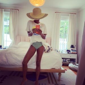 Samira Wiley Instagram - It is not always easy to feel beautiful, especially when you don’t see enough people who look like you represented in mainstream media. @Aerie is helping to change that, and in honor of Mother’s Day, I’m taking the time to reflect on my mother, Dr. Christine Wiley, who taught me that my skin was beautiful and that I should celebrate it. She has always been such an amazing example of what’s possible, and is also just the baddest lady around. Thank you Mommy for all of that swag you posses this Mother’s Day! And thank you for making me feel so beautiful! Feel free to comment here to share how you are celebrating the special women in your life this Mother’s Day! #AerieREAL #AeriePartner @Aerie