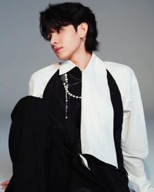 Samuel Instagram - Pose for the camera