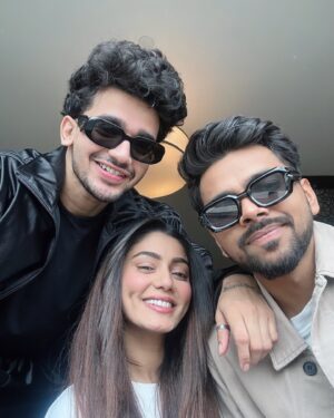 Sana Makbul Instagram - Reunion ❤️ 
@vishalpandey_21 @corrupt_tuber 

P.S :- @shivani__kumari321 we missed you ☺️

#vishaaluuu #lovekeshuuuu #makbuluu
