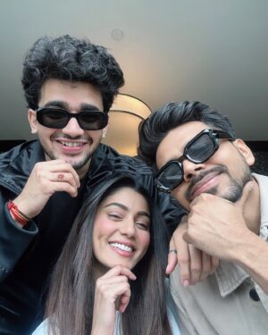 Sana Makbul Instagram - Reunion ❤️ 
@vishalpandey_21 @corrupt_tuber 

P.S :- @shivani__kumari321 we missed you ☺️

#vishaaluuu #lovekeshuuuu #makbuluu