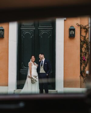 Sandra Díaz Arcas Instagram - Porque contigo soy mejor, contigo TODO es mejor 
🤍💍

@valenzuelaatelier 
@eternaprometida 
@parquedelamarquesa 
@enfok2fotografia 
@daviddesant
@bund_company
@mdepaulet