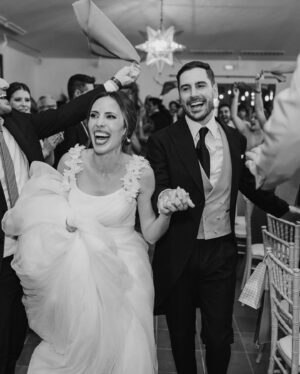 Sandra Díaz Arcas Instagram - Porque contigo soy mejor, contigo TODO es mejor 
🤍💍

@valenzuelaatelier 
@eternaprometida 
@parquedelamarquesa 
@enfok2fotografia 
@daviddesant
@bund_company
@mdepaulet
