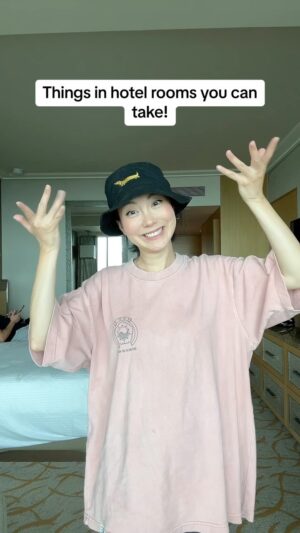 Sandra Kwon Instagram - My mom says it’s all free 😂 #hotel