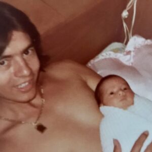 Sandy Instagram - Dia de agradecer a esses dois exemplos maravilhosos de pai… O meu –  minha inspiração, meu professor, meu colega de profissão, meu mentor, meu ídolo, meu amigo, meu eterno herói e o melhor avô pro meu filho (te amo, pai!) – e o que eu escolhi pro meu filho, o meu melhor amigo desde sempre, meu eterno parceiro nessa missão mais linda e importante que é criar um ser humano e deixá-lo pronto pra viver nesse mundo desafiador e lindo. Obrigada, @xororooficial e @lucas.lima, por tudo, tudo que vocês me deram e me dão. 🤍