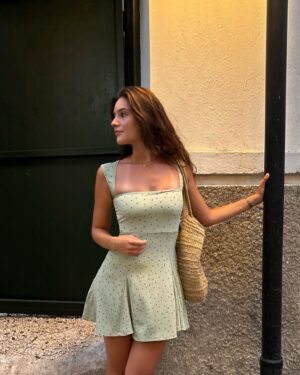 Sanem Babi Instagram - little green dress ✨