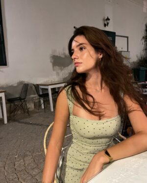 Sanem Babi Instagram - little green dress ✨