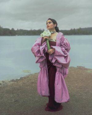 Sangeetha Bhat Instagram - A Daydream ✨
•
•
Concept & Styling @nikithakrofficial 
Muse @sangeetha_bhat 
MUA @makeup_by_nethraraajesh 
Outfit @elarniofficial 
Photographer @summi_bharadwaj 
.
#dreamy #protrait #sony #photography#igreach#bluehues #pinks#colours#nature#fashionphotography #instagood #bangalorephotography