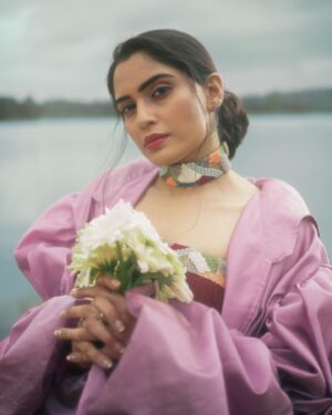 Sangeetha Bhat Instagram - A Daydream ✨
•
•
Concept & Styling @nikithakrofficial 
Muse @sangeetha_bhat 
MUA @makeup_by_nethraraajesh 
Outfit @elarniofficial 
Photographer @summi_bharadwaj 
.
#dreamy #protrait #sony #photography#igreach#bluehues #pinks#colours#nature#fashionphotography #instagood #bangalorephotography