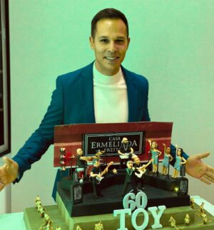Santiago Lagoá Instagram - 60 anos !!!
Parabéns @toyferraofficial 🌟
Tenho a sorte de te chamar amigo e estar hoje presente nesta tua grande festa!
Que te veja brilhar por muitos e muitos anos ❤️
.
#60doToy
#parabéns