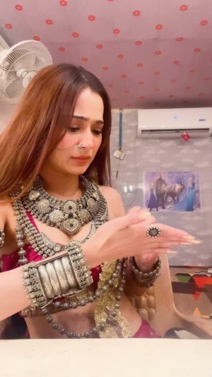 Sara Khan Instagram - In between the shots 
#bts #tp #justforfun