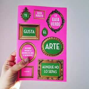 Sara Rubayo Instagram - Te Gusta el Arte pero todos los manuales  se te hacen bola? Normal, muchos son infumables, o sosos o muy técnicos y TODOS se dejan fuera a las mujeres y el arte de la actualidad.
😑
Por eso he escrito este pequeño manual de Historia del Arte con sus hombres y sus mujeres y desde la PreHistoria hasta nuestra actualidad. Con un lenguaje normal, el de la calle te doy sus claves y curiosidades para que disfrutes del arte como te mereces.
🤗
💖Te gusta el Arte aunque no lo sepas💖
de @edicionespaidos
😁
PRESENTACIÓN EN MADRID: jueves 16 de febrero en @grantlibreria junto a mi querido y admirado amigo, también historiador del arte @cipripedia 😃

VENTE Y COTILLEAMOS COSAS SOBRE ARTE!!