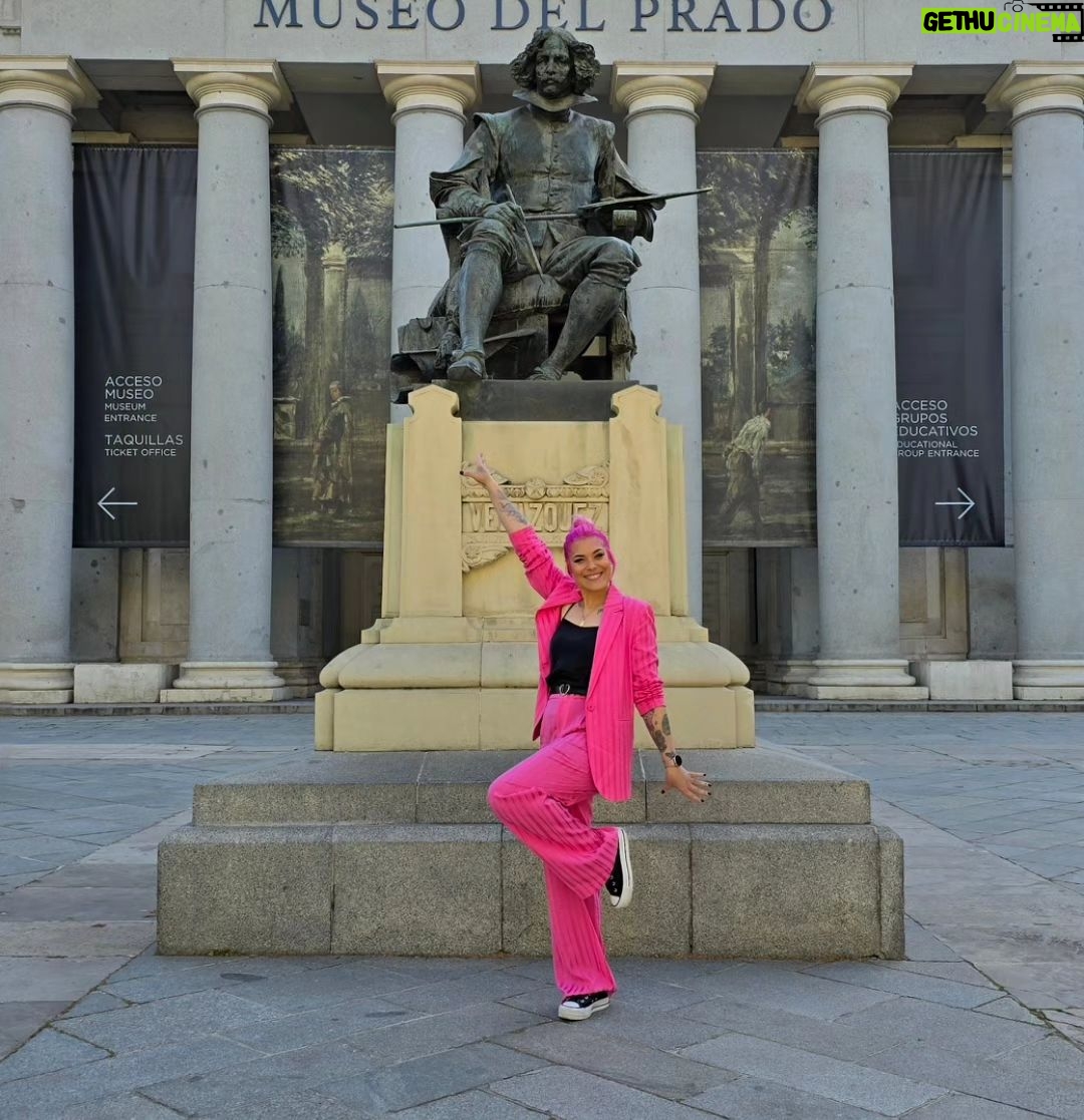 Sara Rubayo - 6.1K Likes - No tengo palabras para explicar cómo me siento🥹💕
He cumplido otro de esos sueños que ni siquiera te atreves a soñar. Gracias al genial @elintermedio y a mi amado @museoprado por esta sección tan especial de Mujer tenías que ser.
Contemos la historia como realmente fue y no como nos la han contado💜
Gracias, gracias y más gracias por todo esto 🩷
📸 @marianpayan que me quiere y me cuida, además de captar mi felicidad como nadie 🐔🐱